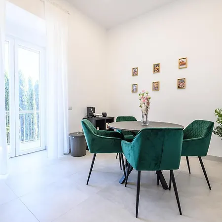 Magical Botanic-charming Apartment Naples